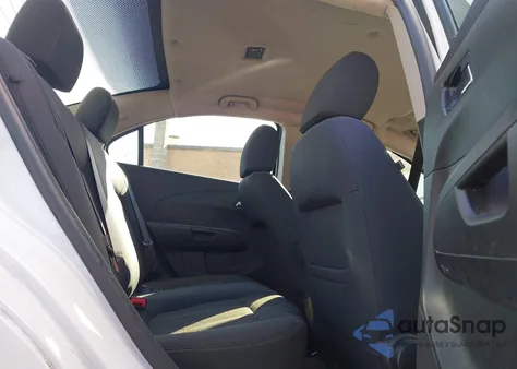 2015 Chevrolet Sonic Lt Auto z USA, uszkodzony, nr VIN 1G1JC5SH0F4218333